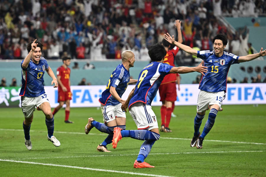 サッカー日本　ワールドカップ決勝リーグ進出おめでとう！